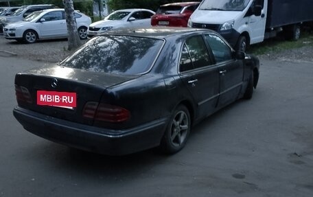 Mercedes-Benz E-Класс, 2000 год, 320 000 рублей, 2 фотография