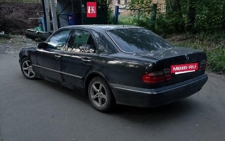 Mercedes-Benz E-Класс, 2000 год, 320 000 рублей, 4 фотография