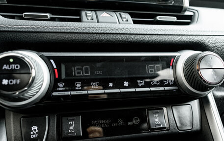 Toyota RAV4, 2020 год, 2 250 000 рублей, 17 фотография