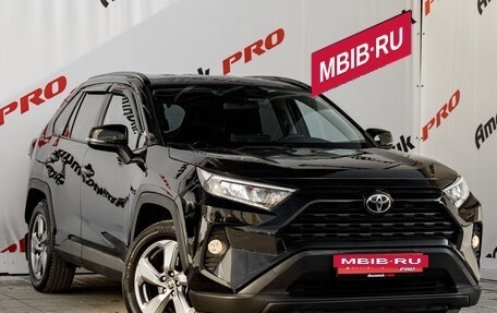 Toyota RAV4, 2020 год, 2 250 000 рублей, 3 фотография