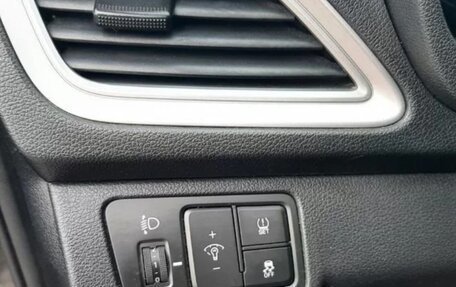 Hyundai Solaris II рестайлинг, 2019 год, 1 350 000 рублей, 10 фотография