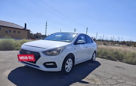 Hyundai Solaris II рестайлинг, 2019 год, 860 000 рублей, 3 фотография