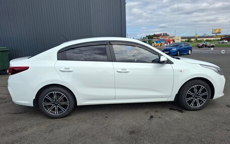 KIA Rio IV, 2018 год, 1 350 000 рублей, 3 фотография