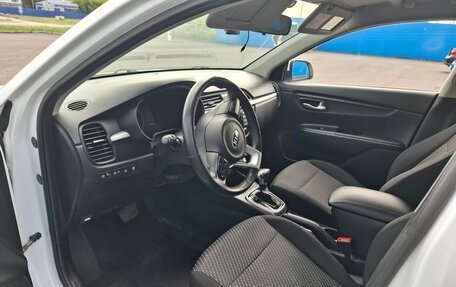 KIA Rio IV, 2018 год, 1 350 000 рублей, 6 фотография