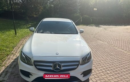 Mercedes-Benz E-Класс, 2016 год, 3 150 000 рублей, 13 фотография