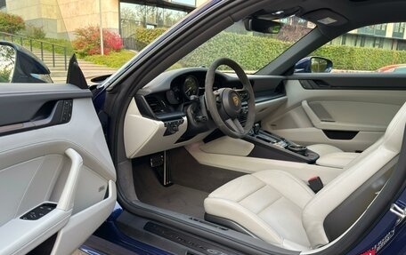 Porsche 911, 2022 год, 19 000 000 рублей, 22 фотография