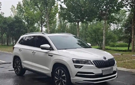 Skoda Karoq I, 2022 год, 2 500 000 рублей, 3 фотография