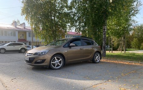 Opel Astra J, 2014 год, 850 000 рублей, 1 фотография