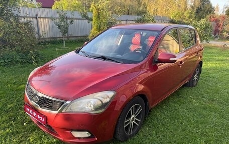 KIA cee'd I рестайлинг, 2011 год, 550 000 рублей, 1 фотография