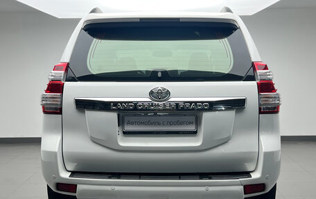 Toyota Land Cruiser Prado 150 рестайлинг 2, 2015 год, 2 870 000 рублей, 3 фотография