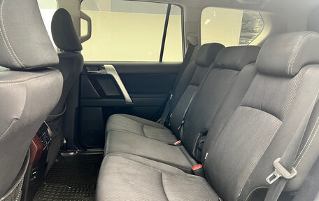 Toyota Land Cruiser Prado 150 рестайлинг 2, 2015 год, 2 870 000 рублей, 11 фотография