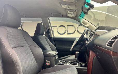 Toyota Land Cruiser Prado 150 рестайлинг 2, 2015 год, 2 870 000 рублей, 14 фотография