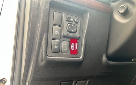 Toyota Land Cruiser Prado 150 рестайлинг 2, 2015 год, 2 870 000 рублей, 8 фотография