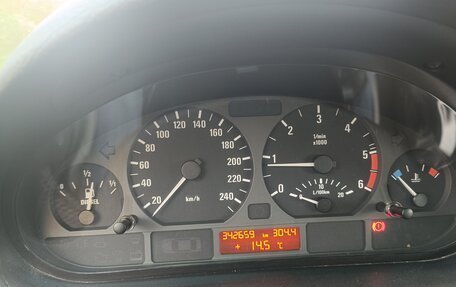 BMW 3 серия, 2004 год, 700 000 рублей, 13 фотография