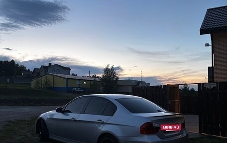 BMW 3 серия, 2005 год, 850 000 рублей, 4 фотография
