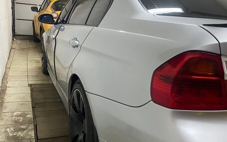 BMW 3 серия, 2005 год, 850 000 рублей, 11 фотография