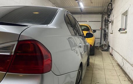 BMW 3 серия, 2005 год, 850 000 рублей, 12 фотография