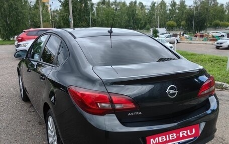 Opel Astra J, 2013 год, 790 000 рублей, 4 фотография