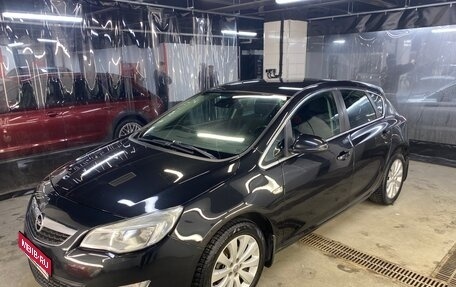 Opel Astra J, 2010 год, 653 333 рублей, 1 фотография