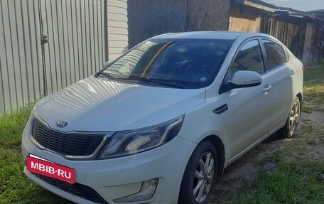 KIA Rio III рестайлинг, 2013 год, 900 000 рублей, 2 фотография