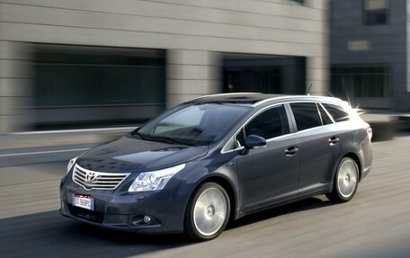 Toyota Avensis III рестайлинг, 2011 год, 950 000 рублей, 1 фотография