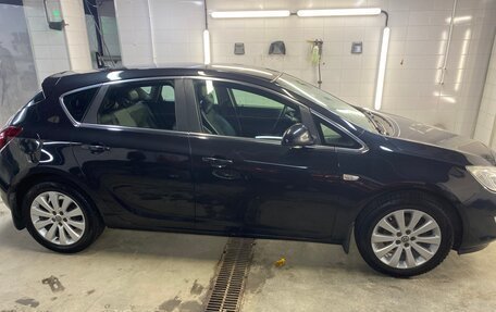 Opel Astra J, 2010 год, 653 333 рублей, 7 фотография