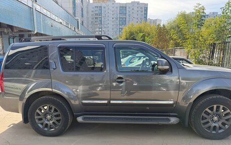 Nissan Pathfinder, 2011 год, 1 650 000 рублей, 2 фотография