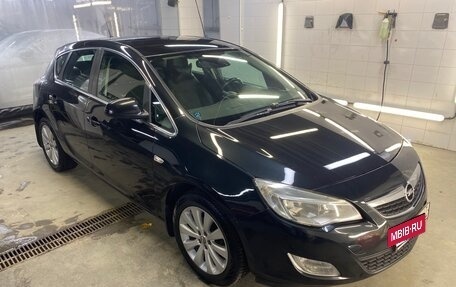 Opel Astra J, 2010 год, 653 333 рублей, 3 фотография