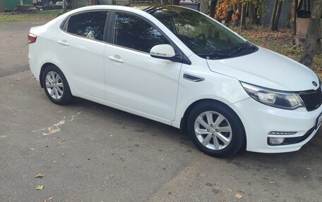 KIA Rio III рестайлинг, 2015 год, 1 050 000 рублей, 3 фотография