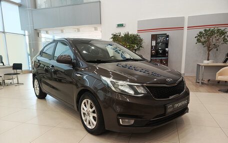 KIA Rio III рестайлинг, 2017 год, 935 000 рублей, 3 фотография