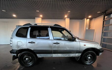 Chevrolet Niva I рестайлинг, 2003 год, 240 000 рублей, 2 фотография