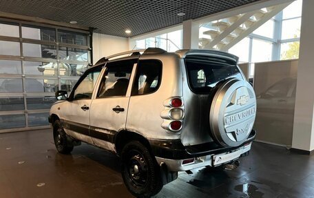 Chevrolet Niva I рестайлинг, 2003 год, 240 000 рублей, 5 фотография