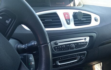 Renault Scenic III, 2010 год, 900 000 рублей, 4 фотография