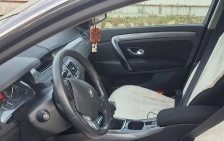 Renault Laguna III рестайлинг, 2009 год, 400 000 рублей, 6 фотография