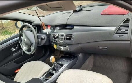 Renault Laguna III рестайлинг, 2009 год, 400 000 рублей, 7 фотография