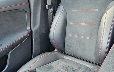 Mercedes-Benz CLA, 2019 год, 3 100 000 рублей, 23 фотография