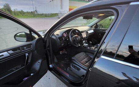 Volkswagen Touareg III, 2011 год, 2 300 000 рублей, 4 фотография