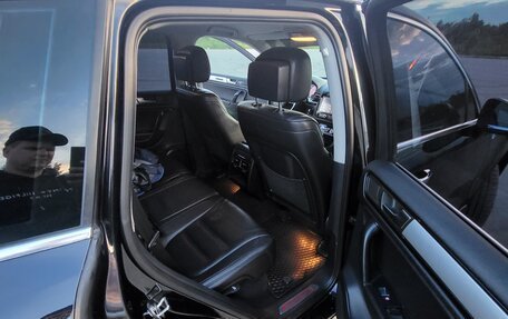 Volkswagen Touareg III, 2011 год, 2 300 000 рублей, 11 фотография