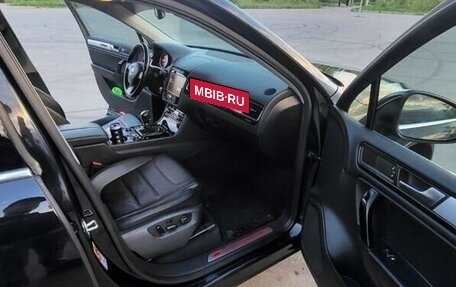 Volkswagen Touareg III, 2011 год, 2 300 000 рублей, 16 фотография