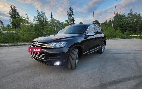 Volkswagen Touareg III, 2011 год, 2 300 000 рублей, 2 фотография