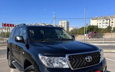 Toyota Land Cruiser 200, 2010 год, 3 490 000 рублей, 1 фотография