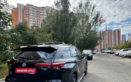 Toyota Highlander, 2022 год, 3 300 000 рублей, 8 фотография