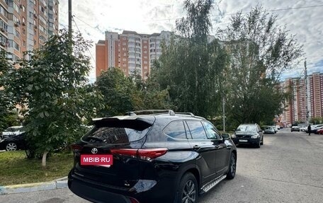 Toyota Highlander, 2022 год, 3 300 000 рублей, 6 фотография