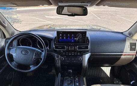 Toyota Land Cruiser 200, 2010 год, 3 490 000 рублей, 3 фотография