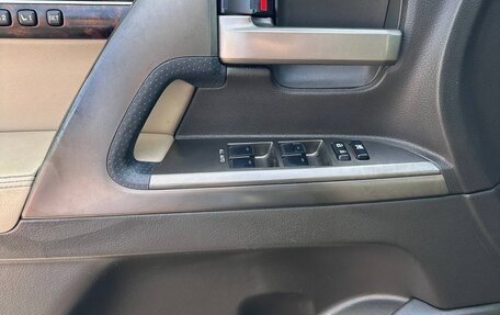 Toyota Land Cruiser 200, 2010 год, 3 490 000 рублей, 15 фотография