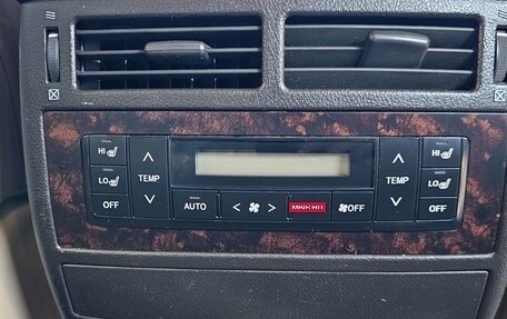 Toyota Land Cruiser 200, 2010 год, 3 490 000 рублей, 10 фотография