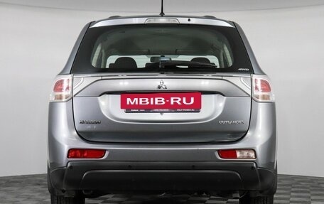 Mitsubishi Outlander III рестайлинг 3, 2013 год, 1 630 000 рублей, 6 фотография