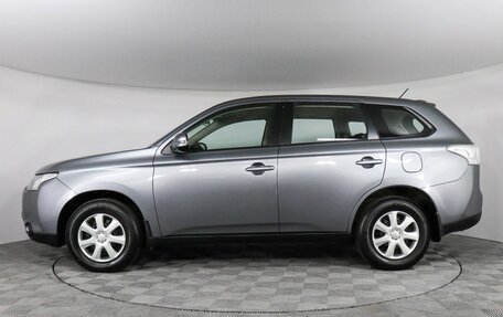 Mitsubishi Outlander III рестайлинг 3, 2013 год, 1 630 000 рублей, 8 фотография