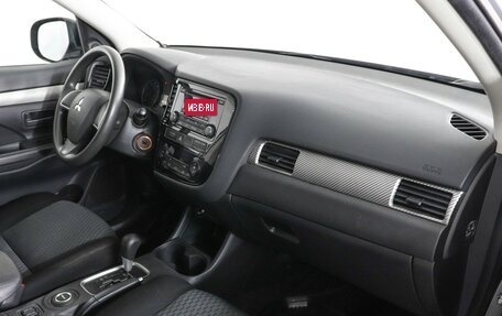 Mitsubishi Outlander III рестайлинг 3, 2013 год, 1 630 000 рублей, 10 фотография