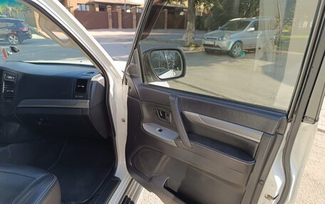 Mitsubishi Pajero IV, 2014 год, 1 700 000 рублей, 17 фотография